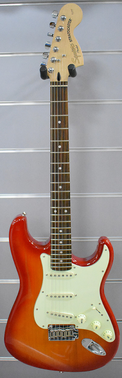 Squier Stratocaster Standard Sienna Sunburst
