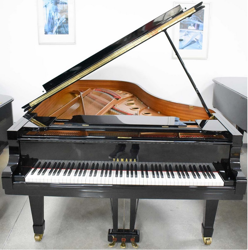 Yamaha C7 Pianoforte a coda nero