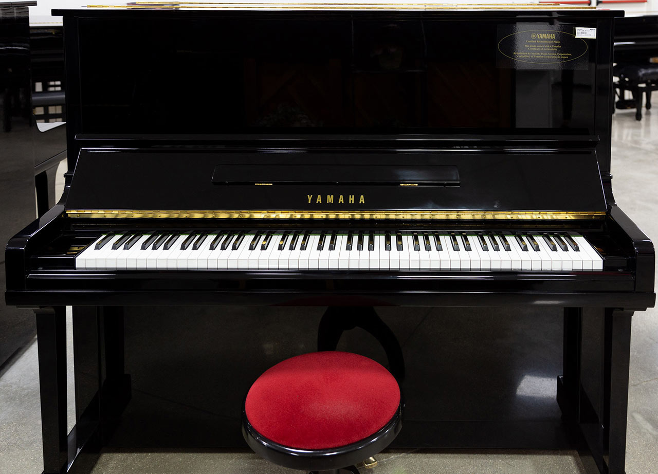 Yamaha U30BL Pianoforte Verticale Nero